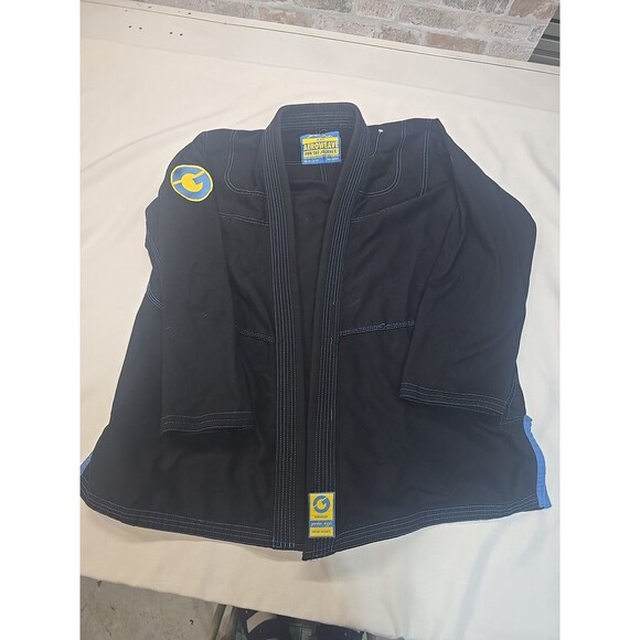 jiu jitsu gi  Gold bjj aeroweave black top and bottom Size A3H**READ*** - Picture 2 of 16